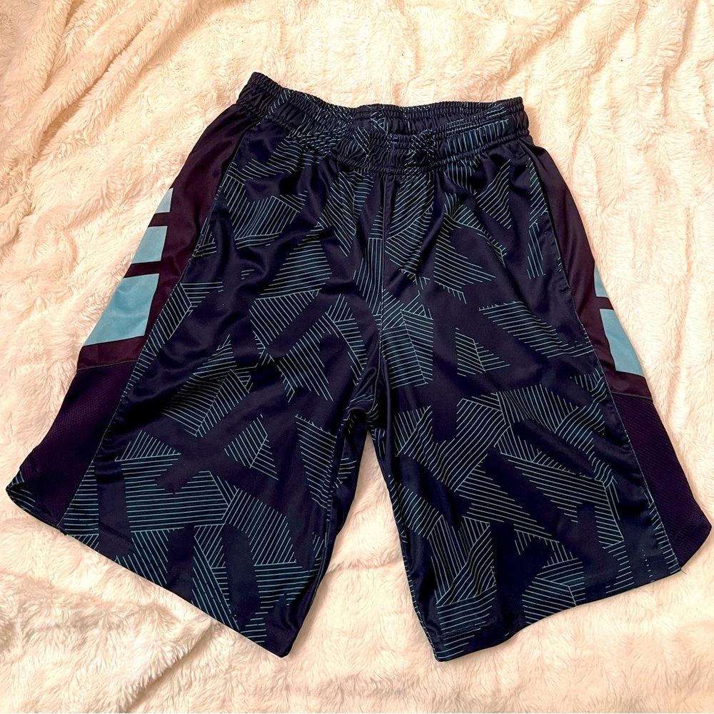 Blue athletic shorts, size XL (Boy)